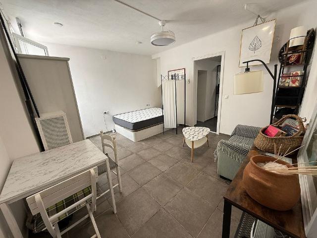 Estudio en alquiler en calle De la Mare de Déu de la Salut, Barcelona, de 30 m² por 990
