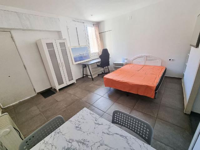 Estudio en alquiler en calle De la Mare de Déu de la Salut, Barcelona, de 30 m² por 990