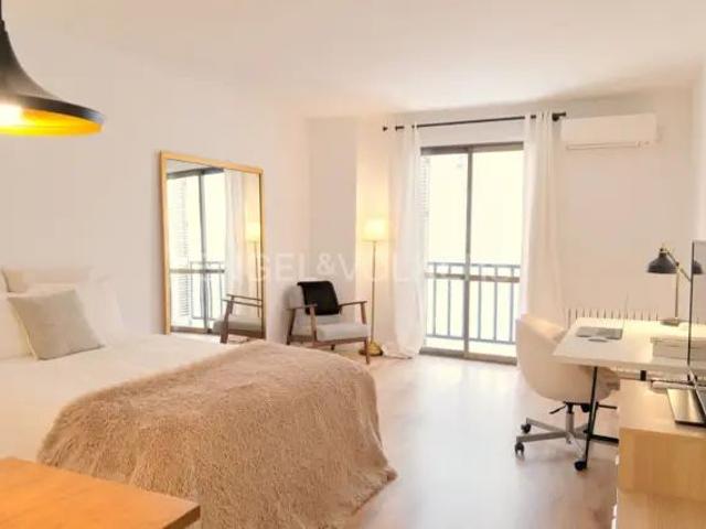 Estudio en alquiler en Calle de la Luna