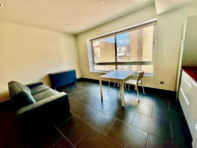 Estudio en alquiler en calle De Les Mimoses, Barcelona, de 36 m² por 1.347