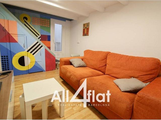 Estudio en alquiler en calle De Llança, Barcelona, de 40 m² por 1.050