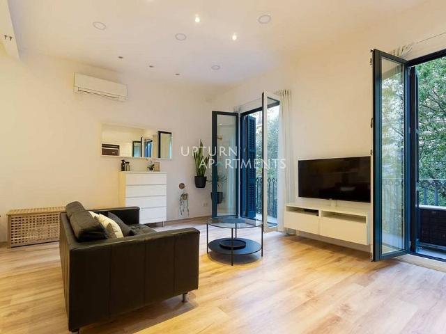 Estudio en alquiler en calle De Pau Claris, Barcelona, de 60 m² por 1.550