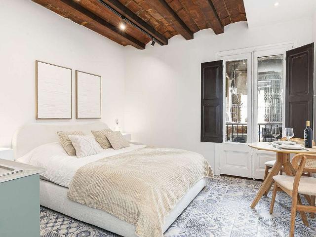 Estudio en alquiler en calle De Pelai, Barcelona, de 20 m² por 1.499