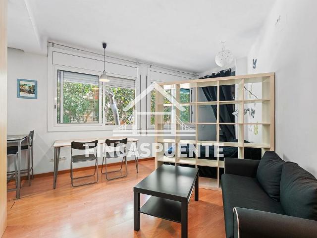 Estudio en alquiler en calle De Provença, Barcelona, de 37 m² por 920