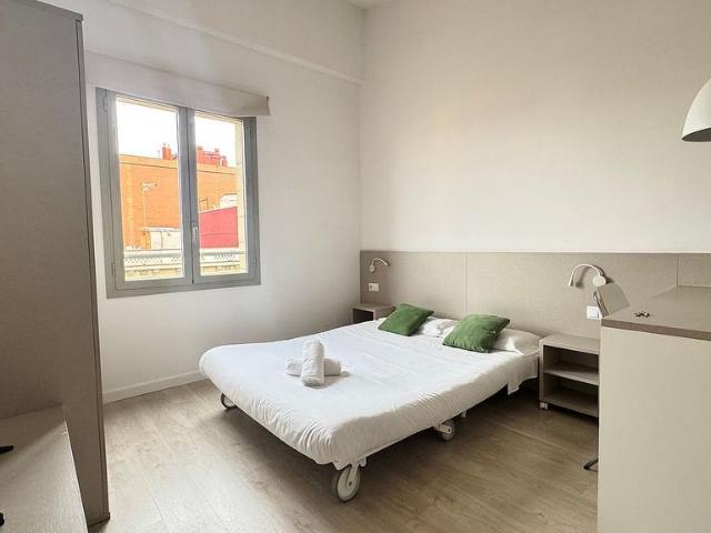 Estudio en alquiler en travesía De Gràcia, Barcelona, de 35 m² por 1.240