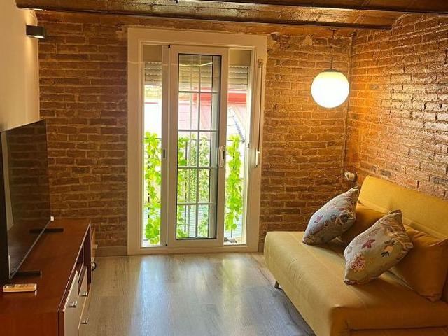 Estudio en alquiler en calle De Roger de Flor, Barcelona, de 40 m² por 1.800