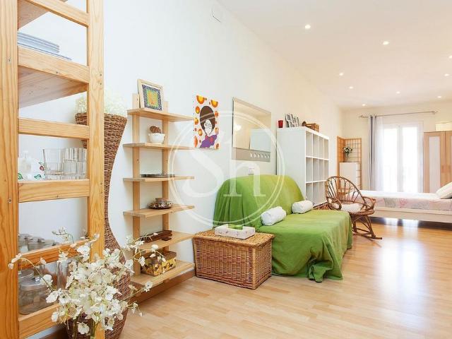 Estudio en alquiler en calle De Sant Antoni Abat, Barcelona, de 34 m² por 950
