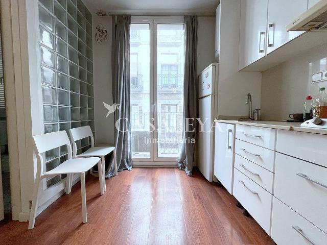 Estudio en alquiler en calle Del Marquès de Barberà, Barcelona, de 34 m² por 1.030