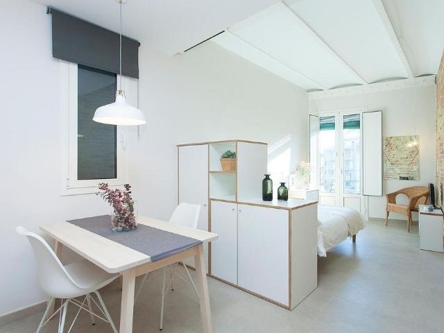 Estudio en alquiler en calle Dels Enamorats, Barcelona, de 28 m² por 1.195