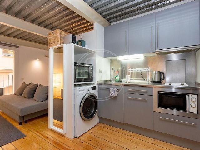 Estudio en alquiler en calle D'en Cortines, Barcelona, de 31 m² por 1.095