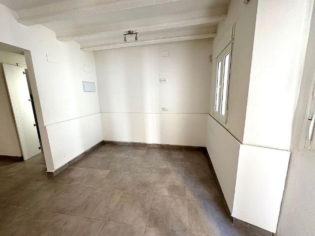 Estudio en alquiler en calle Esteve, Reus, de 30 m² por 500