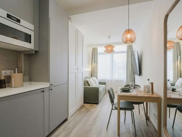 Estudio en alquiler en calle Gran de Gràcia, Barcelona, de 22 m² por 1.950