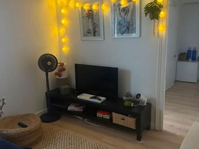 Estudio en alquiler en calle Gran Via de Les Corts Catalanes, Barcelona, de 30 m² por 1.000