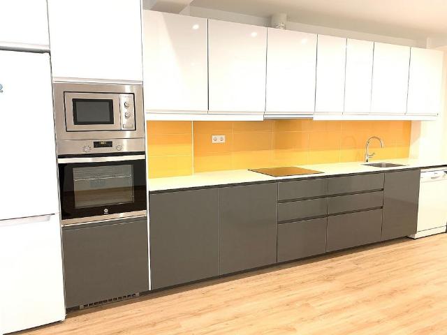 Estudio en alquiler en calle Sepulveda, Barcelona, de 57 m² por 1.250