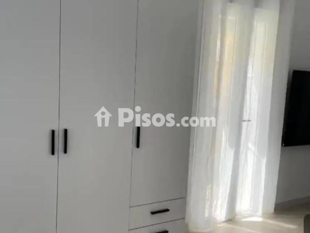 Estudio en alquiler en Calle Teniente Salvio Ravassa, 3