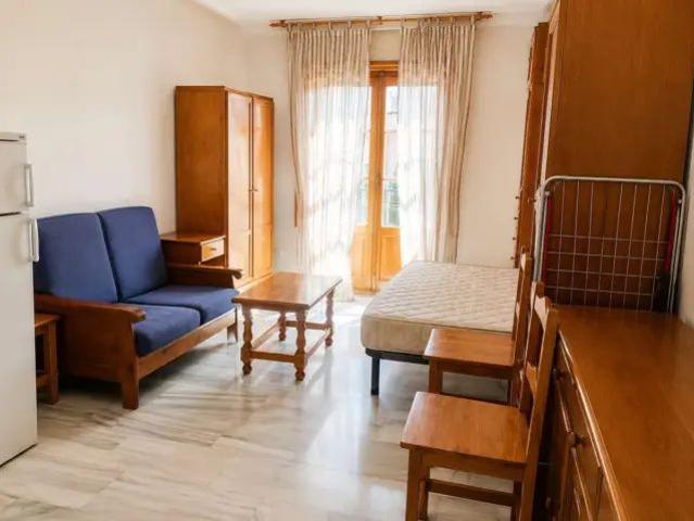 Estudio en alquiler en Calle Yeseros, 3