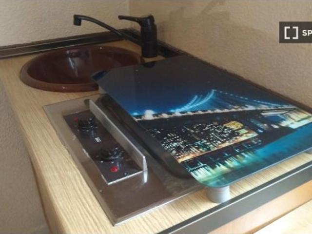 Estudio en alquiler en Castilla, gastos incluidos