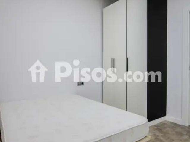 Estudio en alquiler en Carrer d'Entença, cerca de Carrer d' Aragó