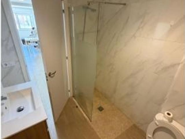 Estudio en alquiler en Cornellà de Llobregat, gastos incluidos