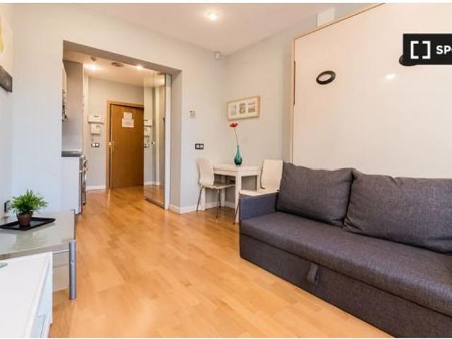 Estudio en alquiler en Embajadores, Madrid