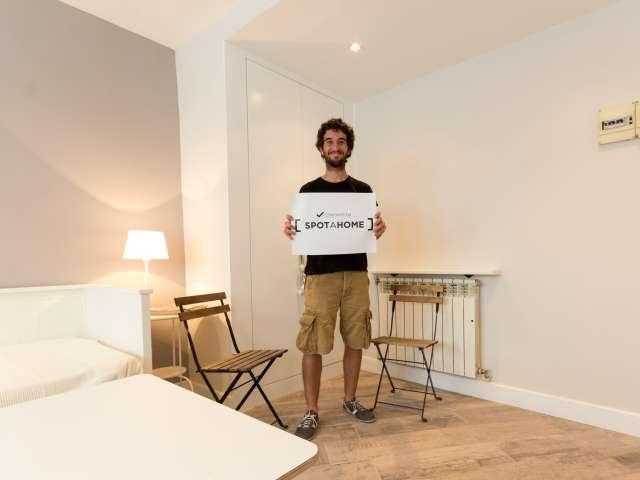 Estudio en alquiler en Embajadores, Madrid