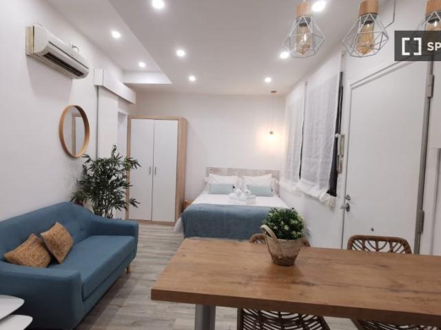 Estudio en alquiler en Embajadores, Madrid