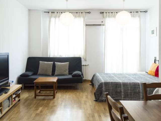 Estudio en alquiler en Embajadores, Madrid