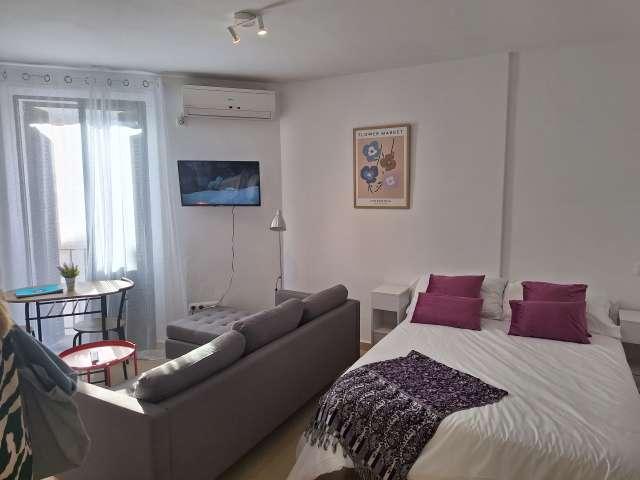 Estudio en alquiler en Encarnación Regina, Sevilla