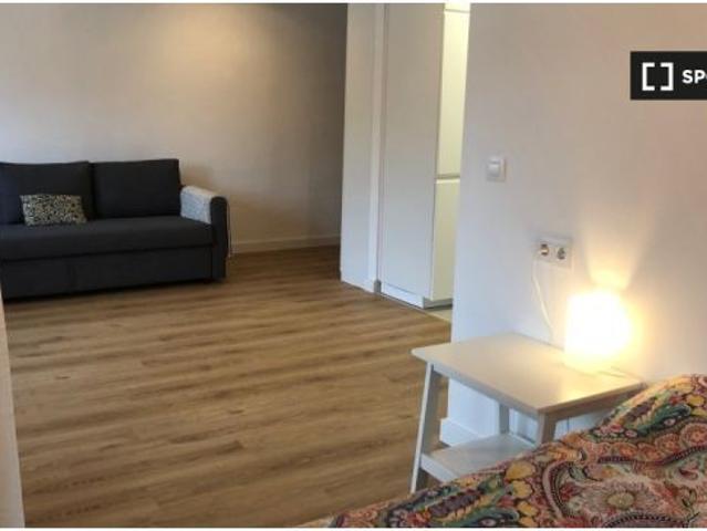 Estudio en alquiler en Huerta de la Salud con todos los gastos incluidos y perfecto para profesional