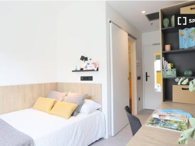 Estudio en alquiler en Los Bermejales, Sevilla