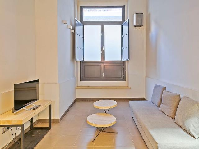 Estudio en alquiler en pasaje De Simó, Barcelona, de 70 m² por 1.500