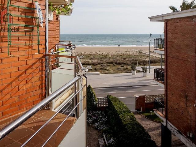 Estudio en alquiler en paseo Marítim, Castelldefels, de 45 m² por 900