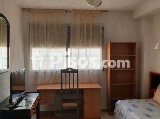 Estudio en alquiler en San Ildefonso Hospital Real