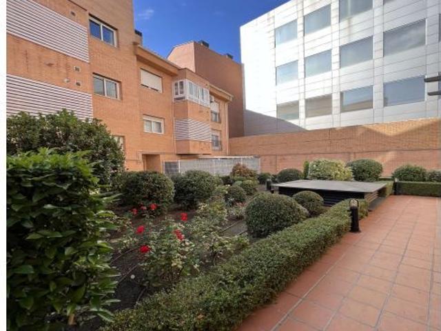 Estudio en alquiler en San Isidro, Madrid
