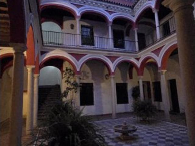 Estudio en alquiler en Santa Cruz, Sevilla