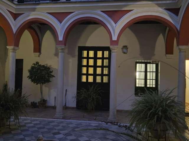 Estudio en alquiler en Santa Cruz, Sevilla