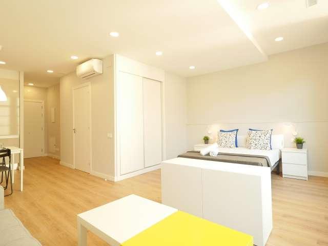 Estudio en alquiler en Sants, Barcelona