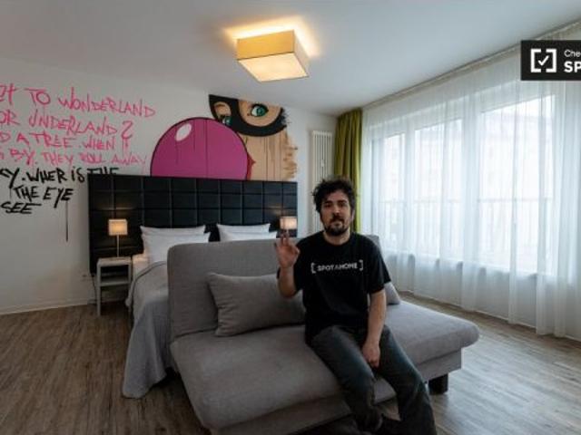 Estudio en alquiler en Scheunenviertel, gastos incluidos
