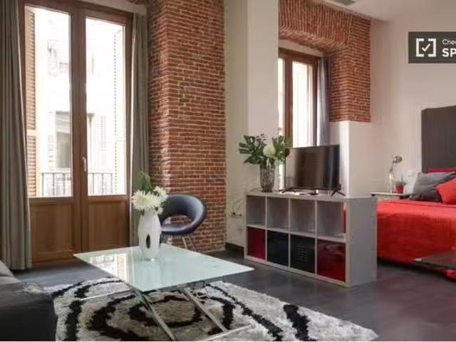 Estudio en alquiler en Universidad, Madrid