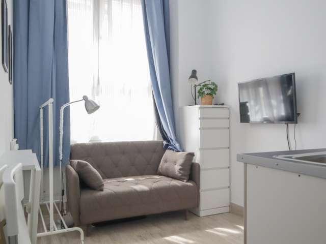 Estudio en alquiler en Valdezarza, Madrid