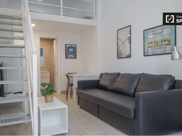 Estudio en alquiler en Valdezarza, Madrid