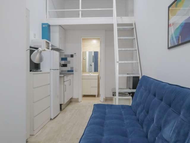 Estudio en alquiler en Valdezarza, Madrid
