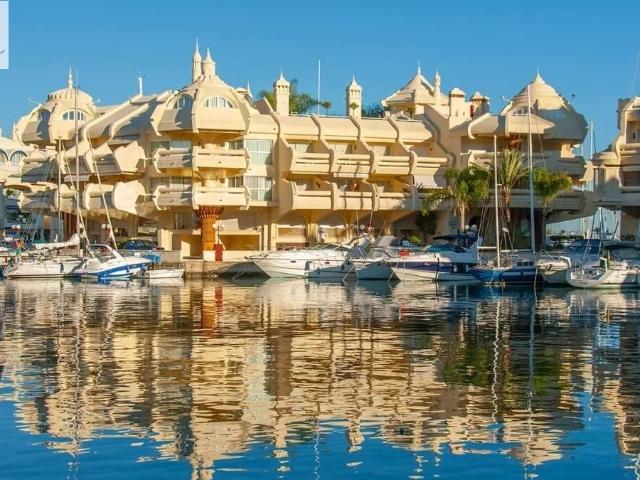 ESTUDIO EN BENALMADENA COSTA CON LICENCIA TURISTICA