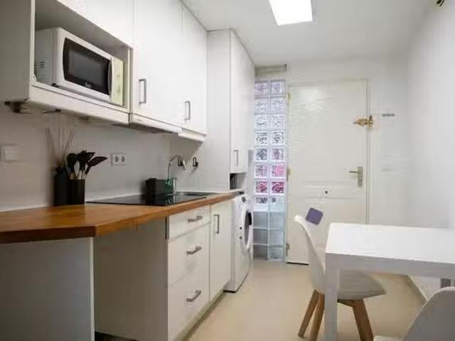 Estudio en Calle de Alonso Núñez, Tetuán