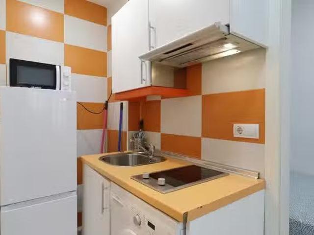 Estudio en Calle de Antonio Zamora, Puerta del Ángel