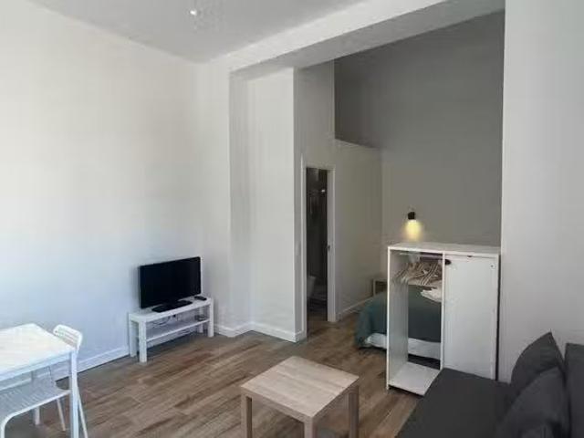 Estudio en Calle Puerto Rico, Hispanoamérica