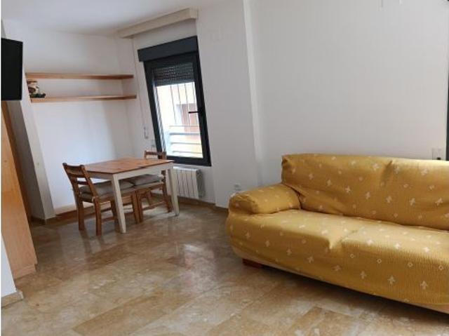 ESTUDIO EN PLENO CENTRO DE GRANADA