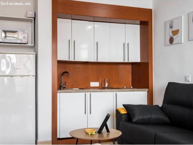 Estudio en primera línea de playa en Hotel Las Palmeras – Fuengirola