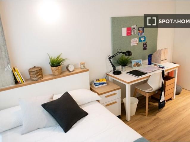 Estudio en residencia de estudiantes en Barcelona