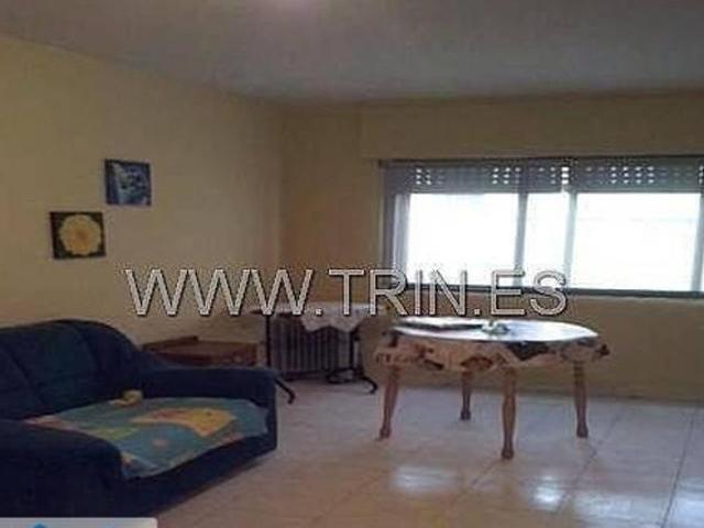Estudio en residencial con piscina y plaza de garaje